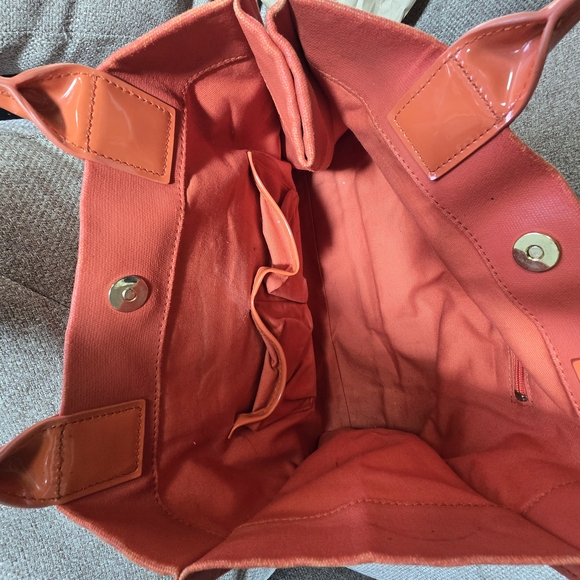 Tory Burch Orange Tote with Embossed Logo - Picture 8 of 8